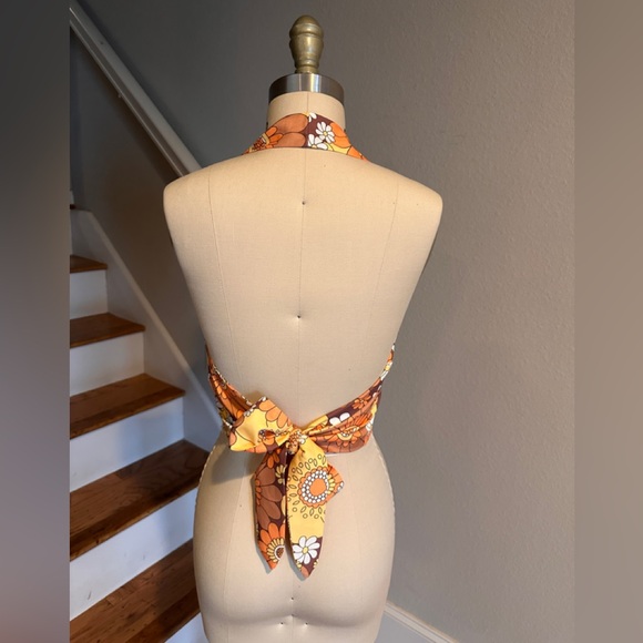 ROMWE Floral 70s Inspired Halter Top - Picture 2 of 7